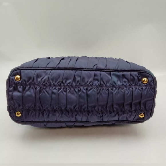 PRADA Tessuto Nylon Gaufre Tote PURPLE 💟💟 - Picture 5 of 11